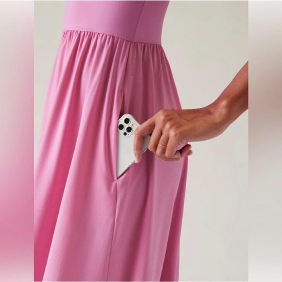 Athleta Elation V-Neck Hybrid Dress Bubblegum Maritima S P Midi Outdoor 601546 - Picture 3 of 16